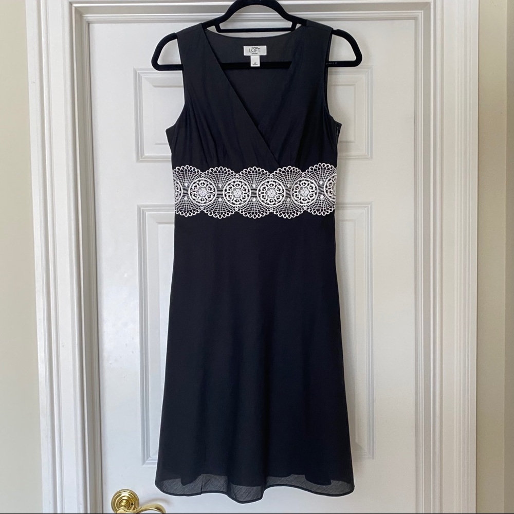 Ann Taylor Loft Dress Petite V Neck SZ 4P